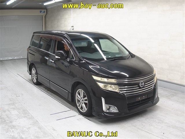 NISSAN ELGRAND — фото