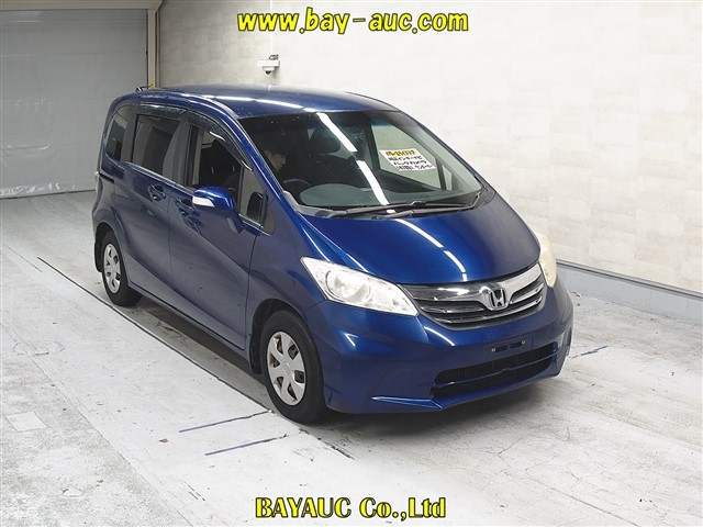 HONDA FREED — фото