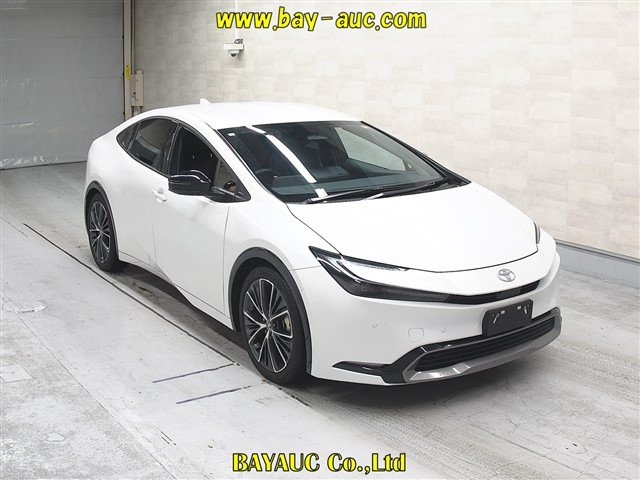 TOYOTA PRIUS — фото