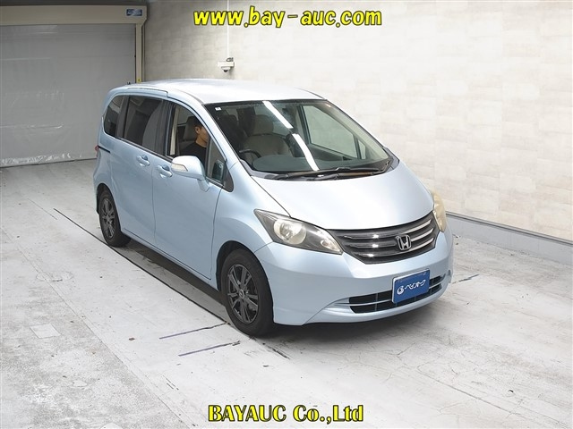 HONDA FREED — фото