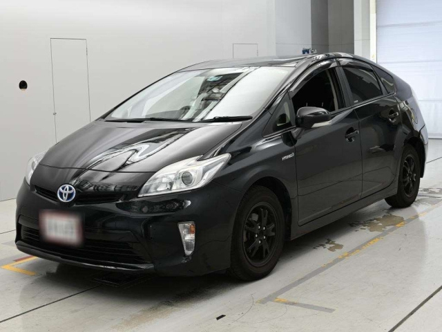 TOYOTA PRIUS — фото