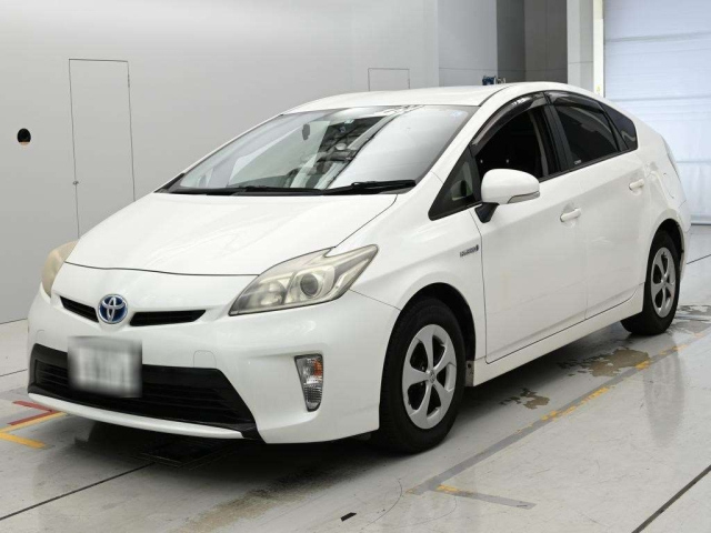 TOYOTA PRIUS — фото