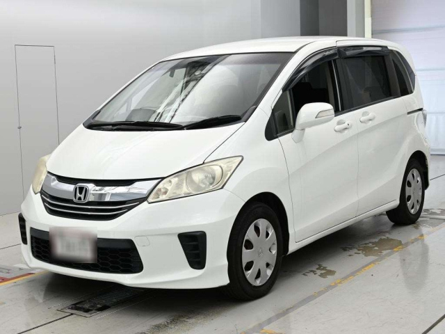 HONDA FREED — фото