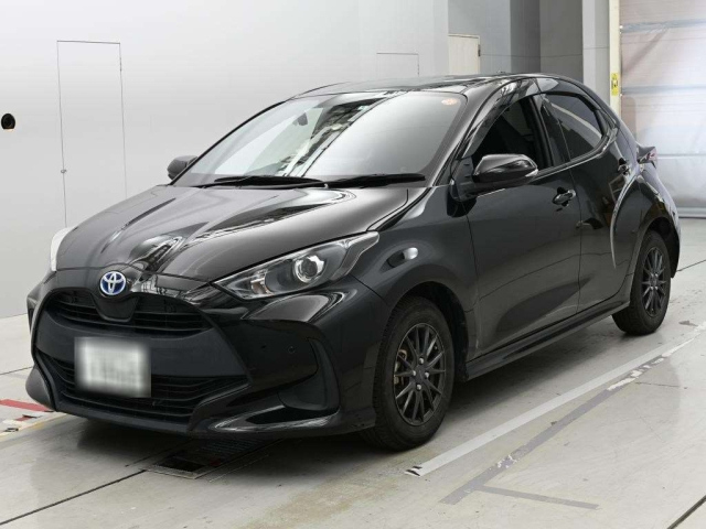 TOYOTA YARIS — фото