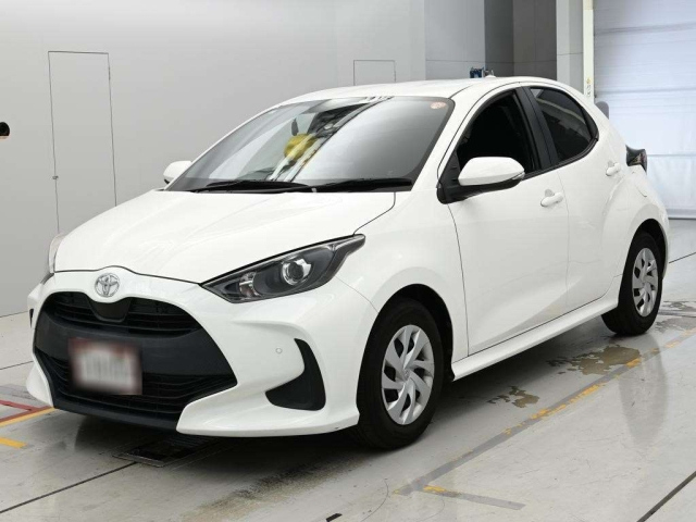 TOYOTA YARIS — фото