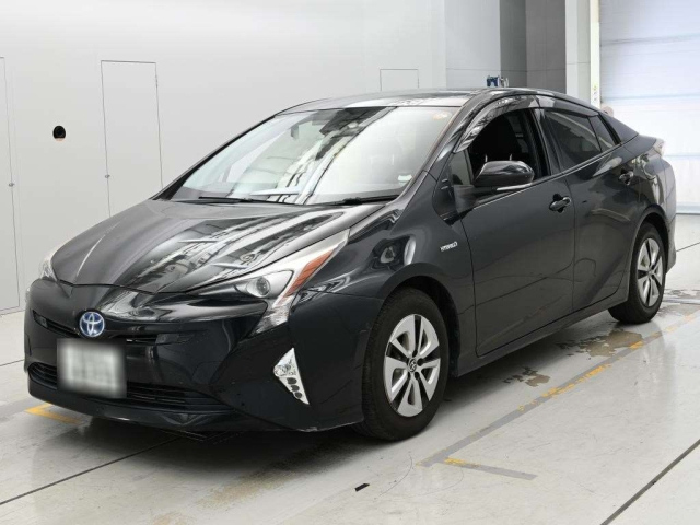 TOYOTA PRIUS — фото