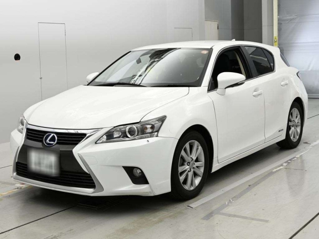 LEXUS CT — фото