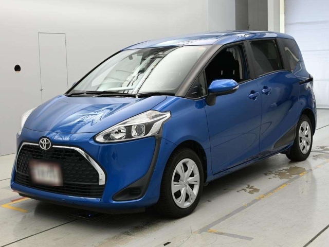 TOYOTA SIENTA — фото