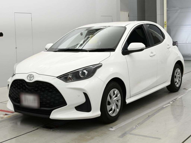 TOYOTA YARIS — фото