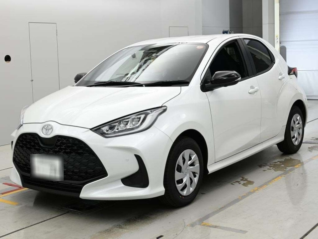 TOYOTA YARIS — фото