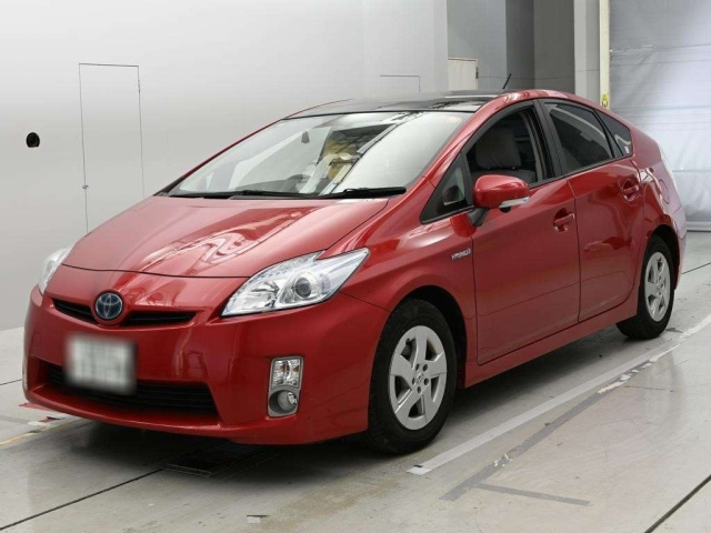 TOYOTA PRIUS — фото