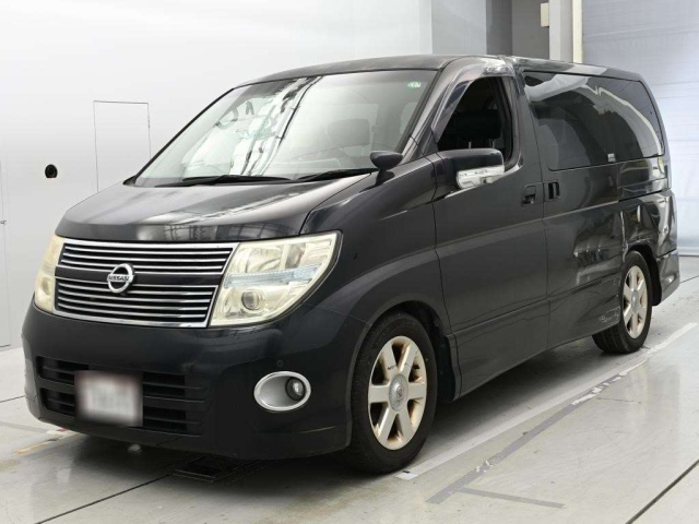 NISSAN ELGRAND — фото
