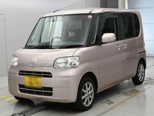 DAIHATSU TANTO — фото