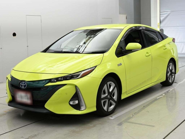 TOYOTA PRIUS — фото