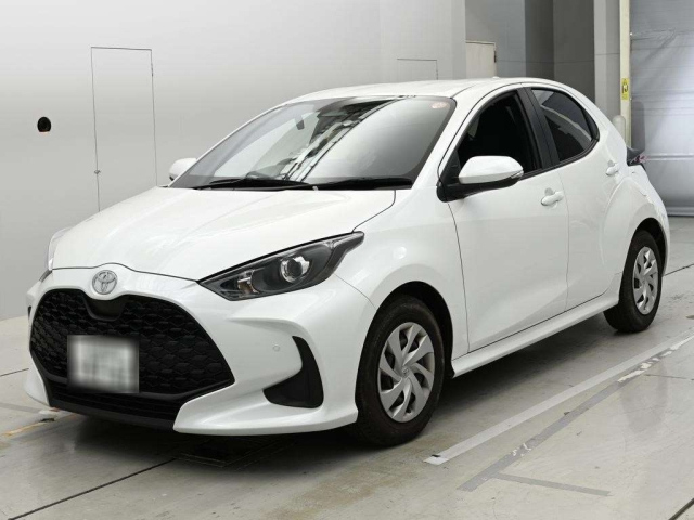 TOYOTA YARIS — фото