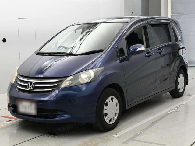 HONDA FREED — фото