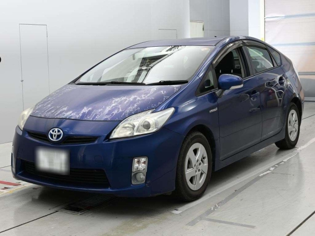 TOYOTA PRIUS — фото