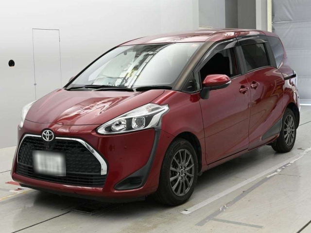 TOYOTA SIENTA — фото