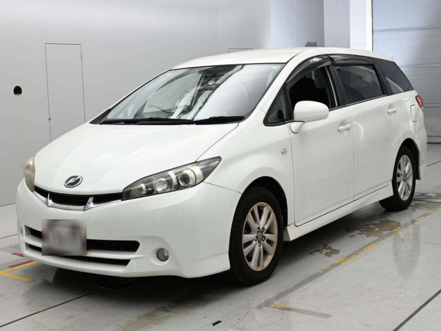 TOYOTA WISH — фото