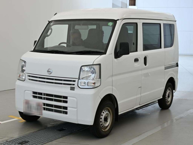NISSAN CLIPPER — фото