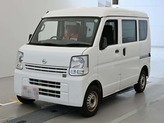 NISSAN CLIPPER — фото