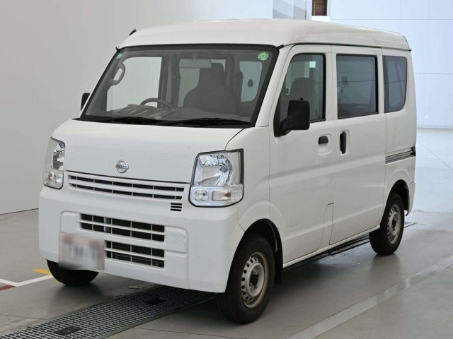 NISSAN CLIPPER — фото