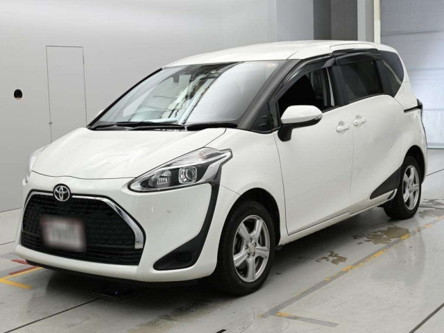 TOYOTA SIENTA — фото