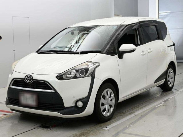 TOYOTA SIENTA — фото