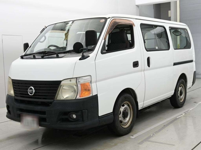 NISSAN CARAVAN — фото