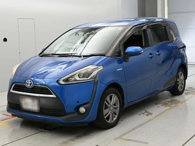 TOYOTA SIENTA — фото