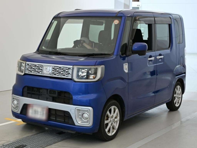 DAIHATSU WAKE — фото