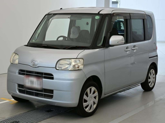 DAIHATSU TANTO — фото