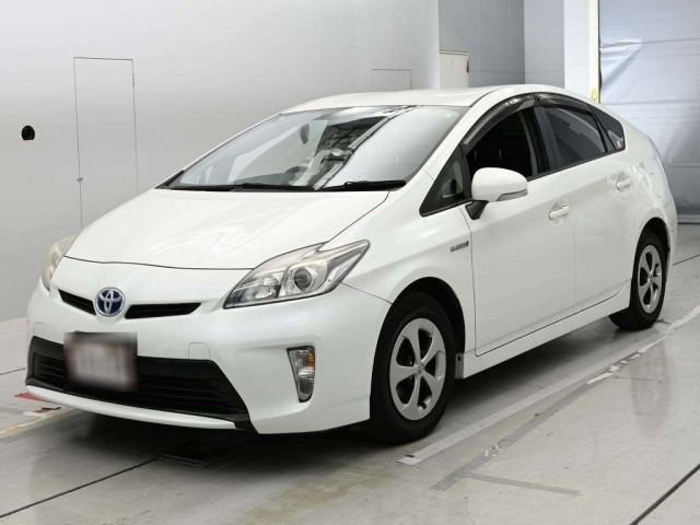 TOYOTA PRIUS — фото