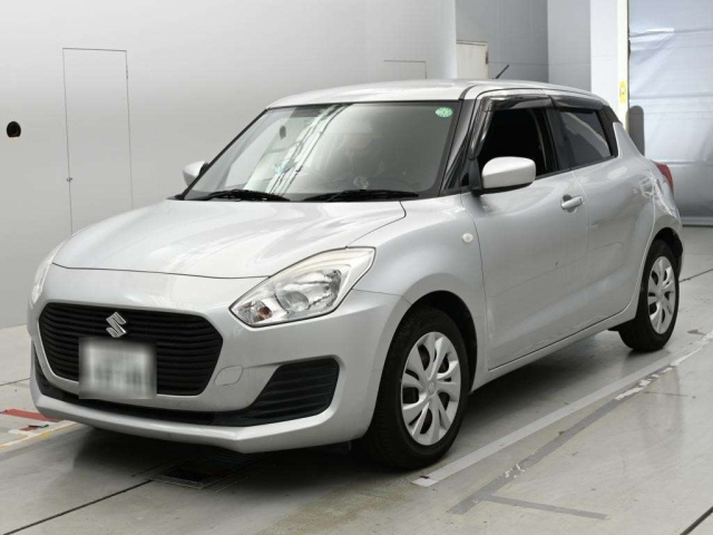 SUZUKI SWIFT — фото