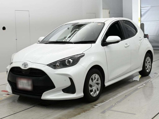 TOYOTA YARIS — фото