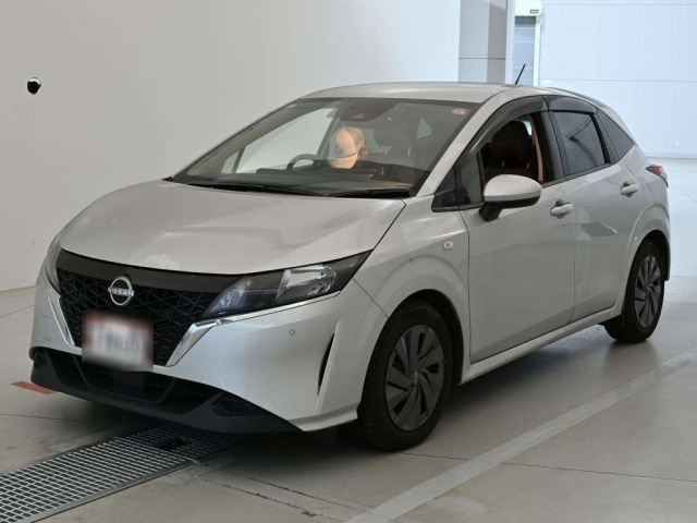 NISSAN NOTE — фото