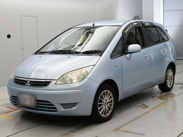 MITSUBISHI COLT — фото