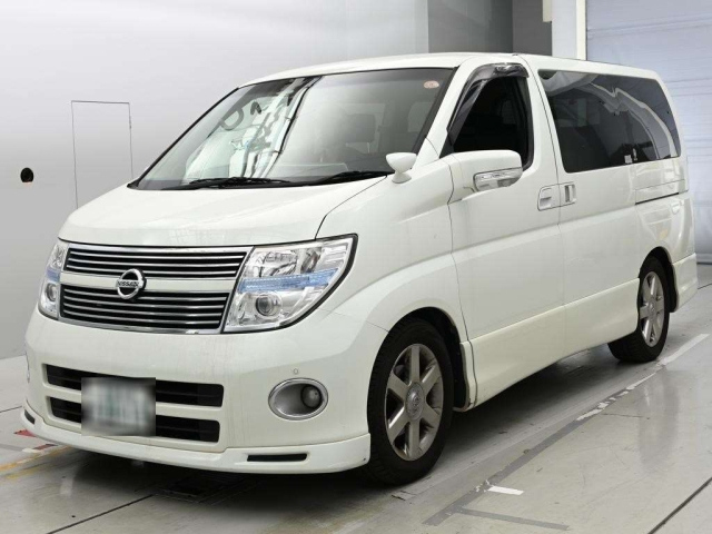 NISSAN ELGRAND