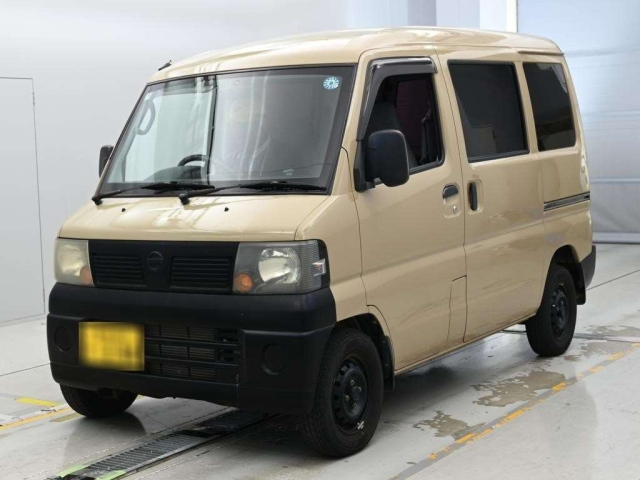 NISSAN CLIPPER VAN