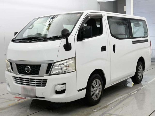 NISSAN CARAVAN — фото