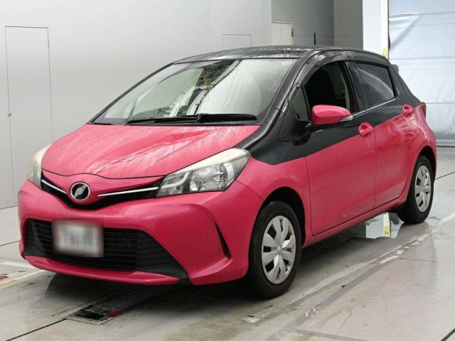 TOYOTA VITZ — фото