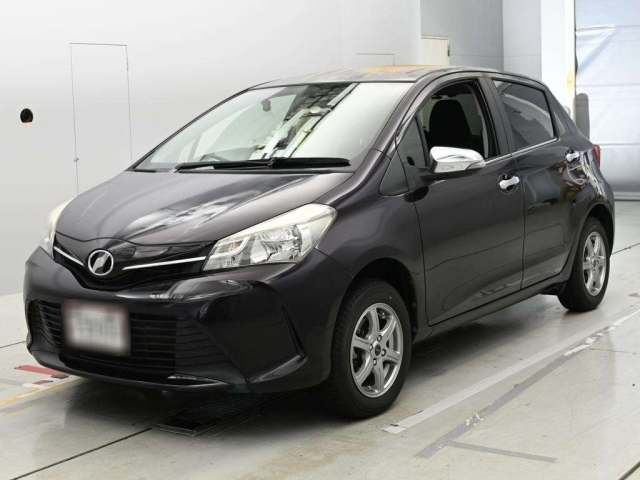 TOYOTA VITZ — фото