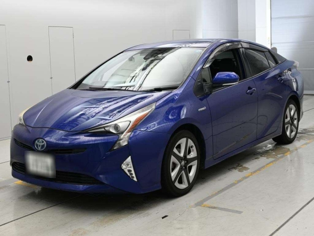 TOYOTA PRIUS — фото