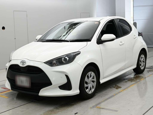 TOYOTA YARIS — фото