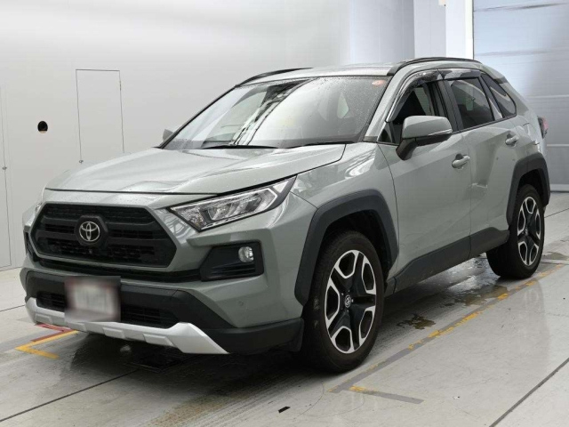 TOYOTA RAV4 — фото