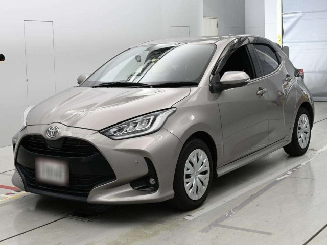 TOYOTA YARIS — фото