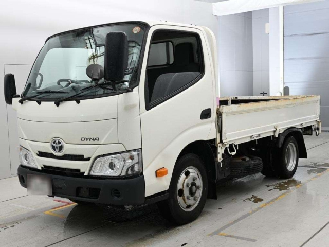 TOYOTA DYNA — фото