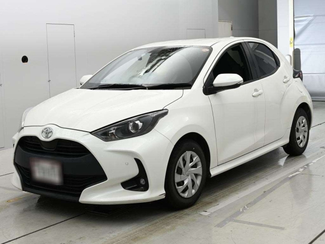 TOYOTA YARIS — фото