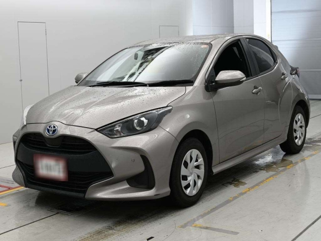 TOYOTA YARIS — фото