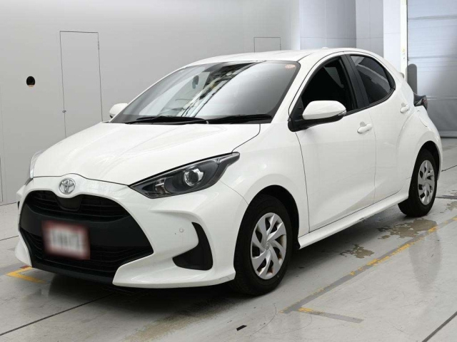 TOYOTA YARIS — фото